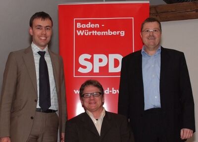 Landesvorsitzender Nils Schmid, Zweitkandidat Jens Jäger und Landtagskandidat Klaus Eisenhardt (von li.)