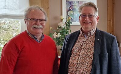 Berthold Kammerer und Mirko Witkowski (von links) unterstreichen die Bedeutung der Kommunalpolitik für die Bürger.